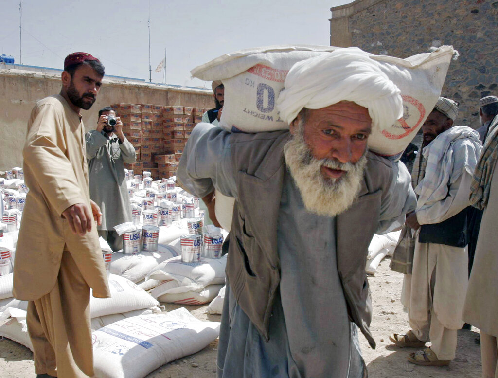 27lettere1distribuzione del cibo a kandahar ap