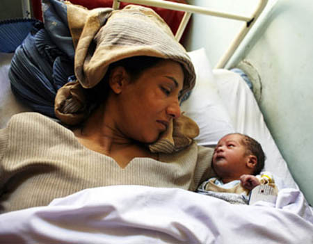 mother newborn baby afghanistan