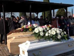 Strage di Cutro a Bologna i funerali di sette vittime